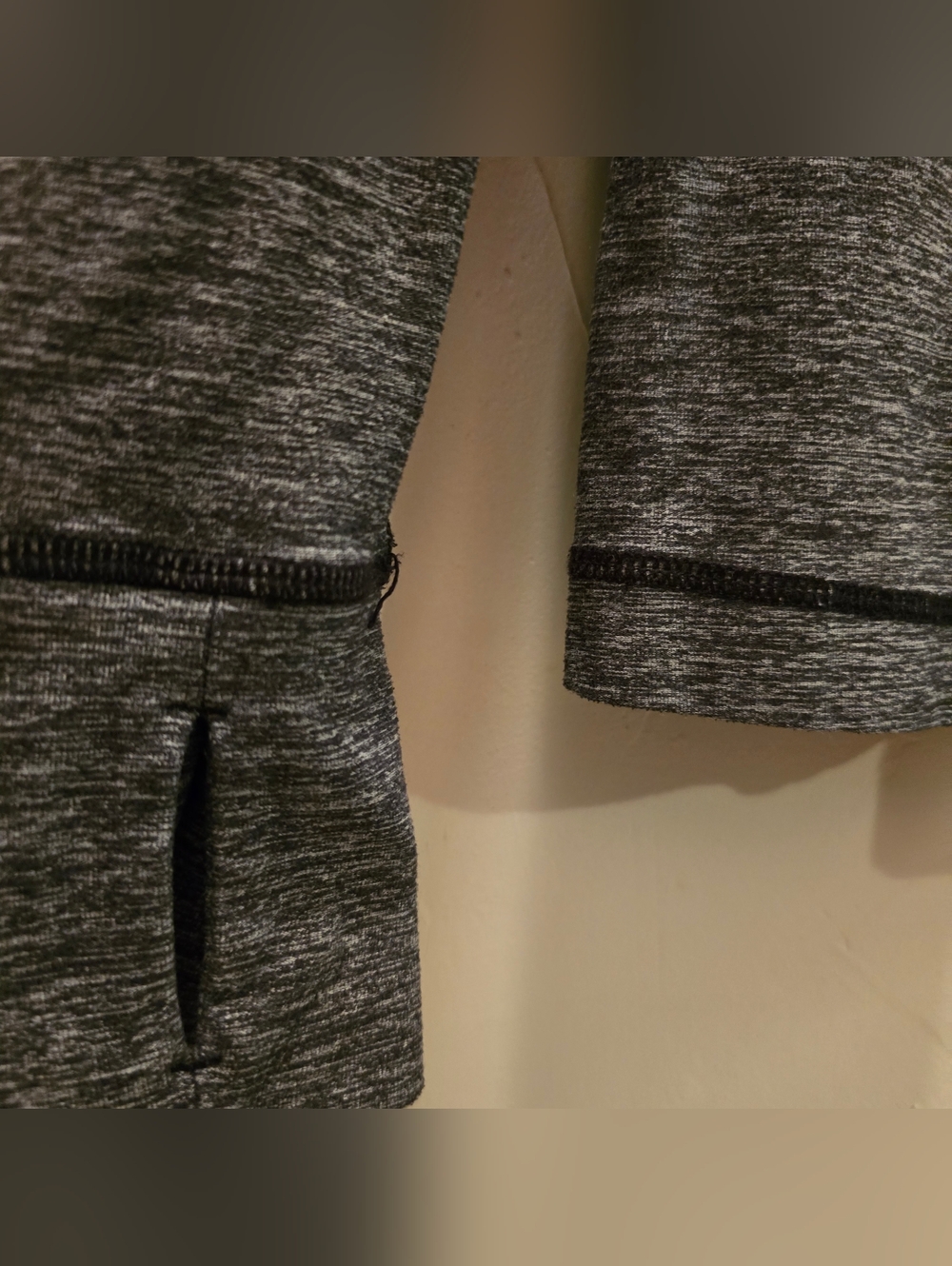 Lululemon Athletica Gray and Black Long Sleeve Half-Zip Pullover 6 - Picture 5 of 9